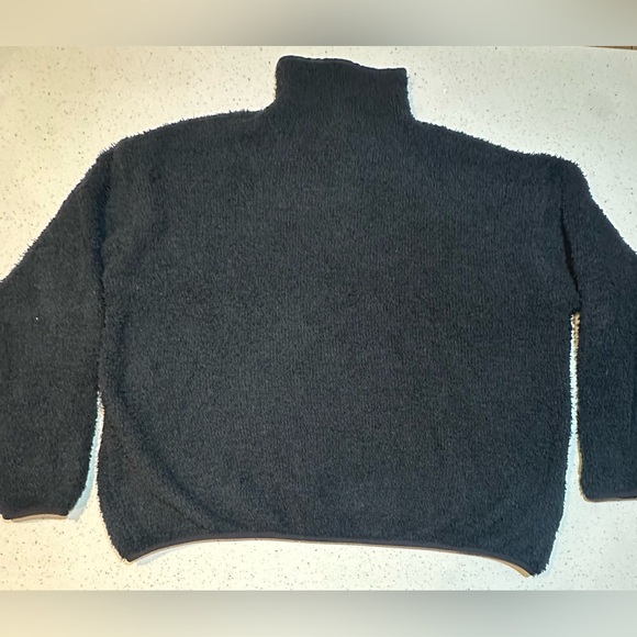 SKIMS teddy pullover with quarter snaps and high neck - Picture 14 of 14